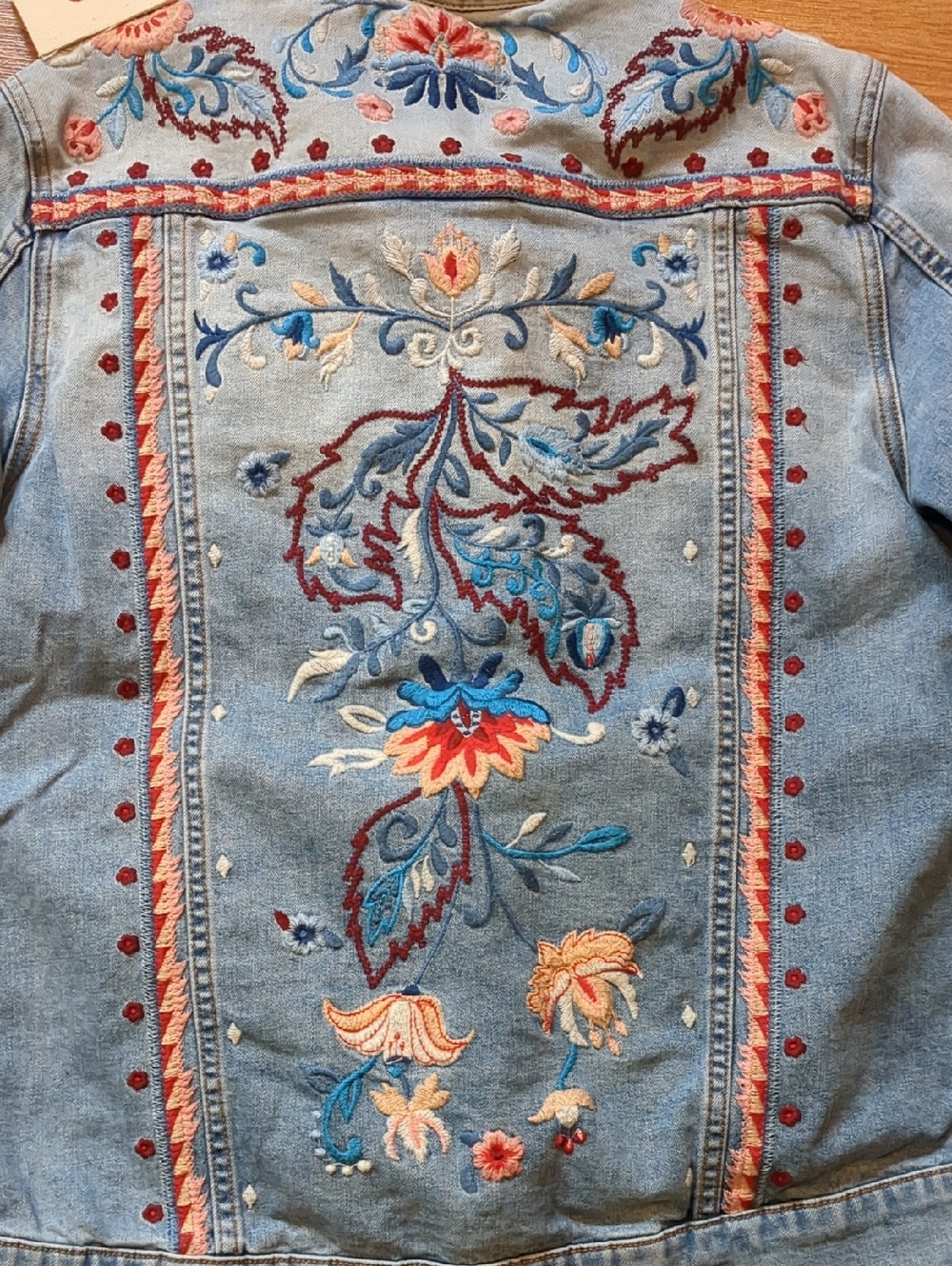 Driftwood Jeans Embroidered Floral Light-Wash Denim Trucker Jacket - Picture 6 of 9